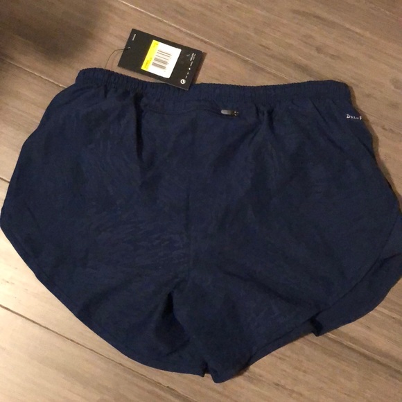 Nike shorts - Picture 2 of 2